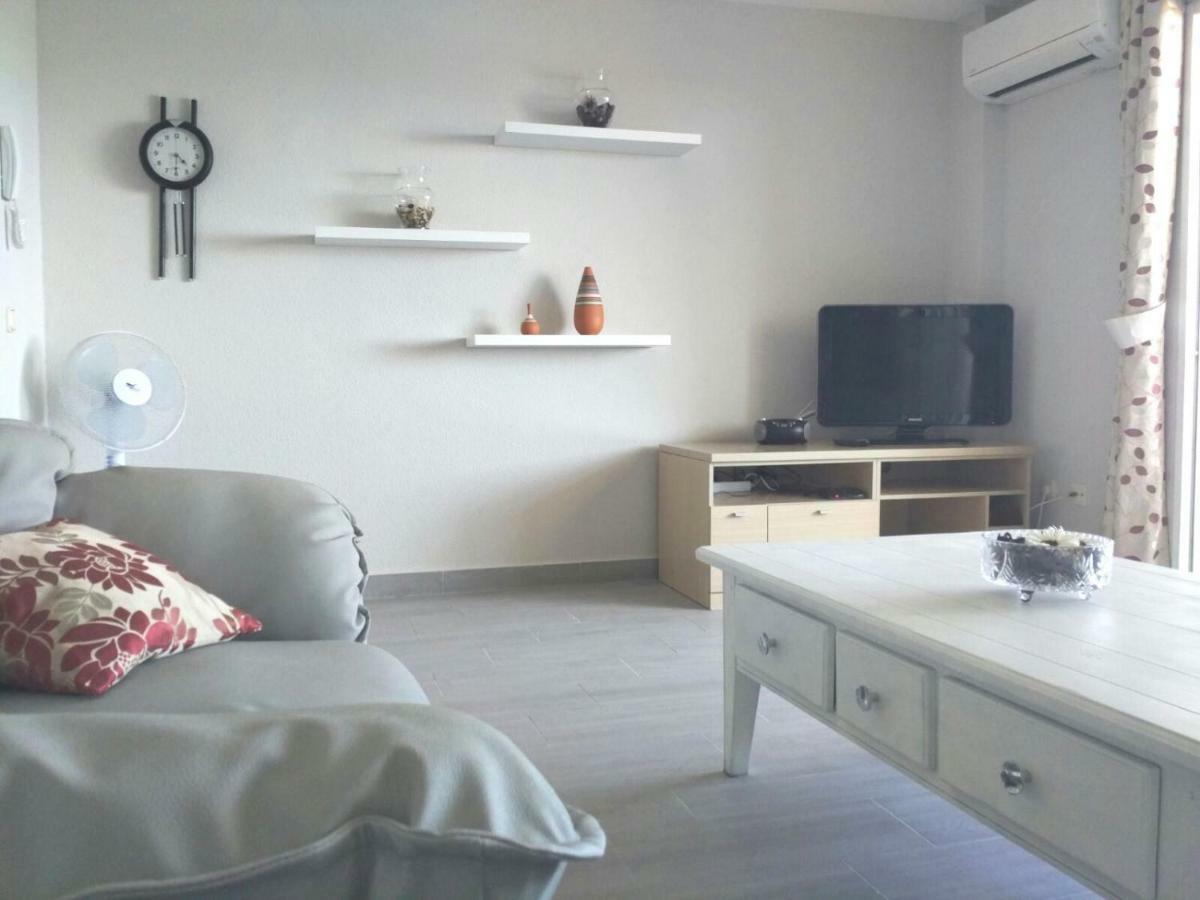 Precioso Apartamento Frente Al Mar Benalmadena Luaran gambar