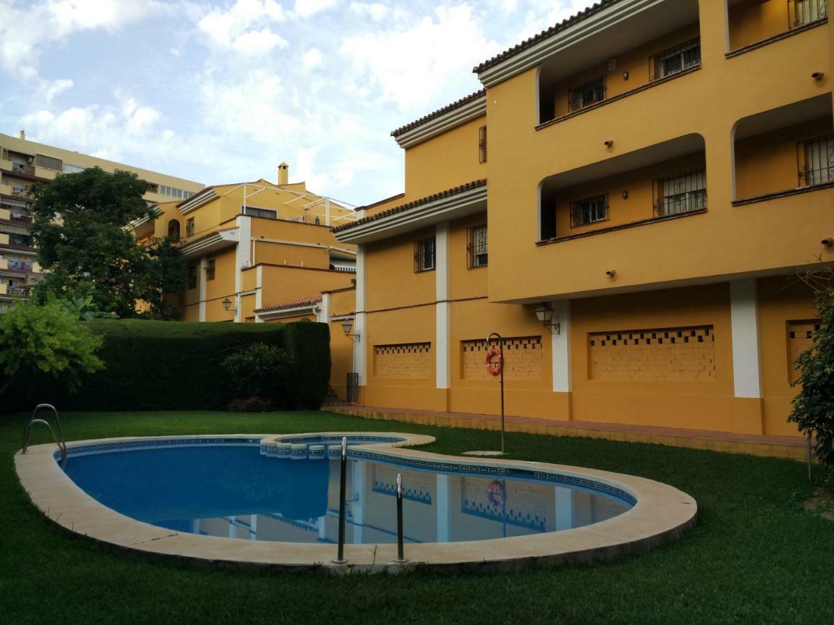 Precioso Apartamento Frente Al Mar Benalmadena Luaran gambar