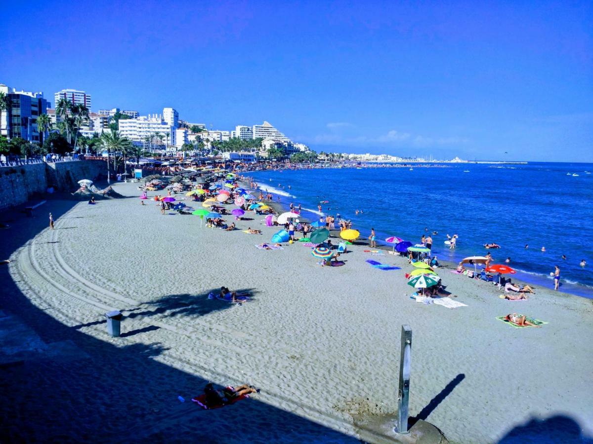 Precioso Apartamento Frente Al Mar Benalmadena Luaran gambar